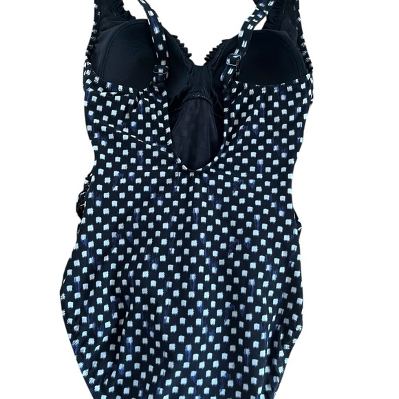 Profile by Gottex One-Piece VNeck Ruffle Supportive Tummy Control Swimsuit SZ 6 - Picture 3 of 10